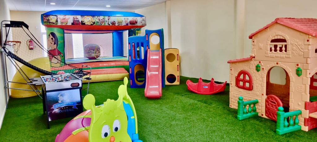 Zona de juego y recreo infantil en La Pinta Fuensalida